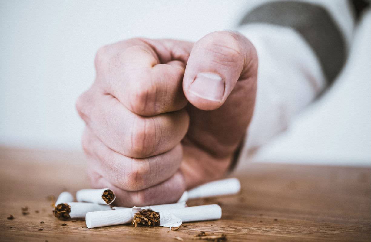 Come smettere di fumare, i consigli del farmacista
